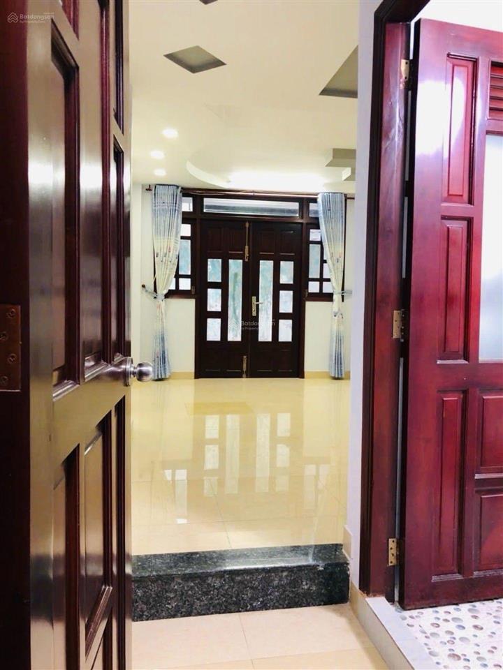 Nhà đẹp giá rẻ. 2 mặt hẻm xe hơi thoáng mát. dt 34m2. 5 tầng, 9 tỷ tl