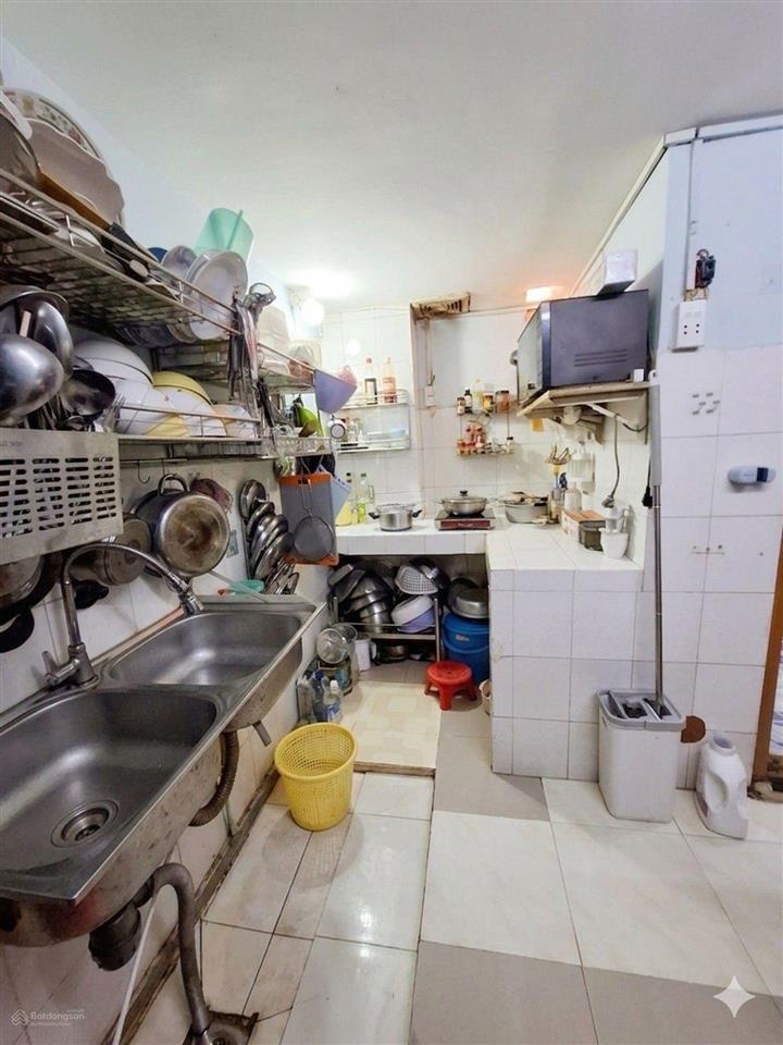 Chủ muốn bán nhanh rẻ trần nhân tôn f vườn lài dt.58m2 .rẻ hơn gía thị trường 40/100 gía 5.5tỷ tl