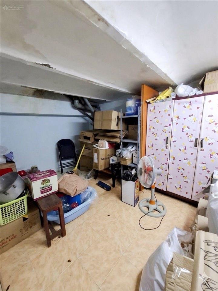 Chủ muốn bán nhanh rẻ trần nhân tôn f vườn lài dt.58m2 .rẻ hơn gía thị trường 40/100 gía 5.5tỷ tl