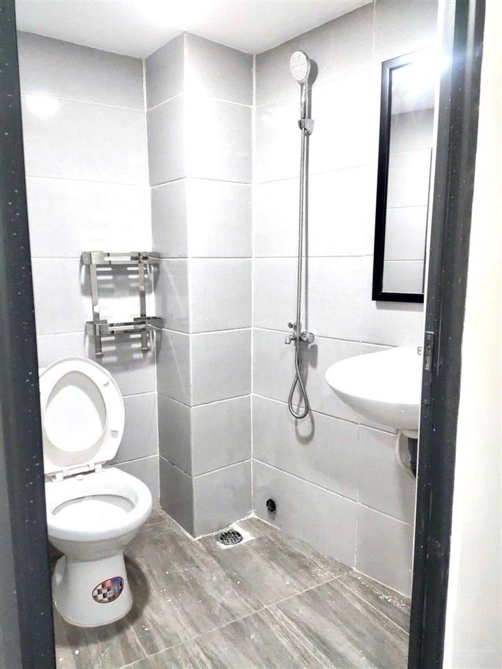 Ngay vòng xoay lý thái tổ, phường vườn lài, điện biên phủ, 3 tầng, btct. dt 35m2.