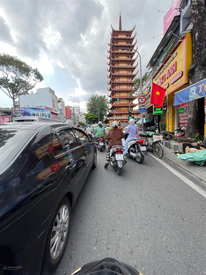 Ngay vòng xoay lý thái tổ, phường vườn lài, điện biên phủ, 3 tầng, btct. dt 35m2.
