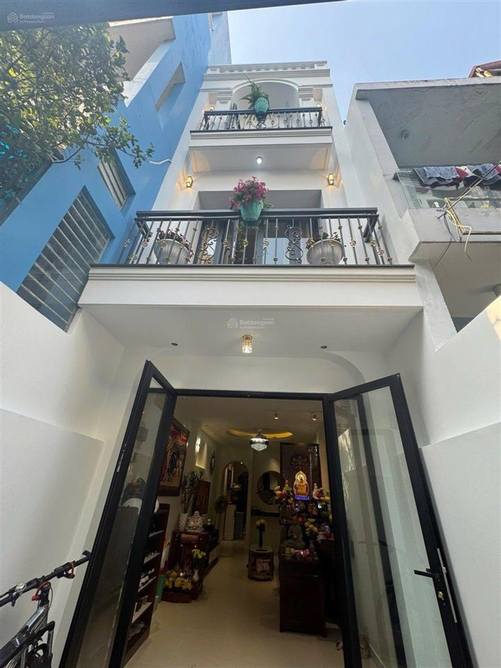 Khu vực hiếm nhà bán, đang hoàn thiện, căn ngay góc 2 mặt đường, 55m2. bán giá 9.3 tỷ tl