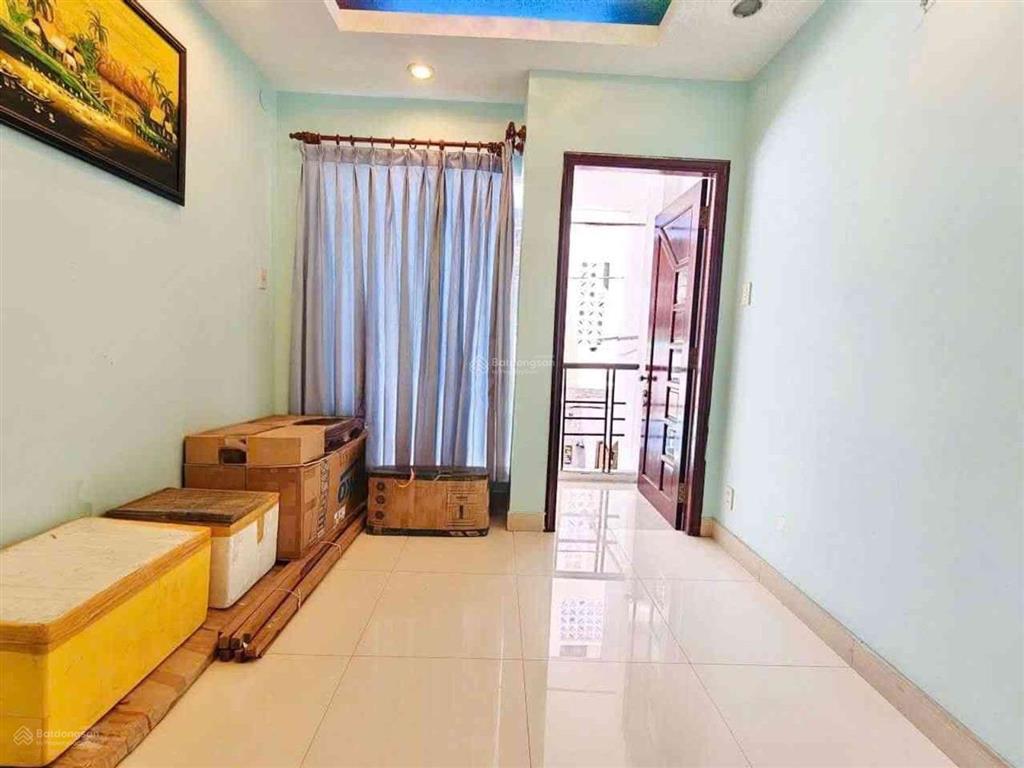 Tô hiến thành gần mặt tiền đừơng 5tầng.7phòng ngủ 4wcthích hợp cho gđ nhiều người 33m2. bán 8.5tỷ