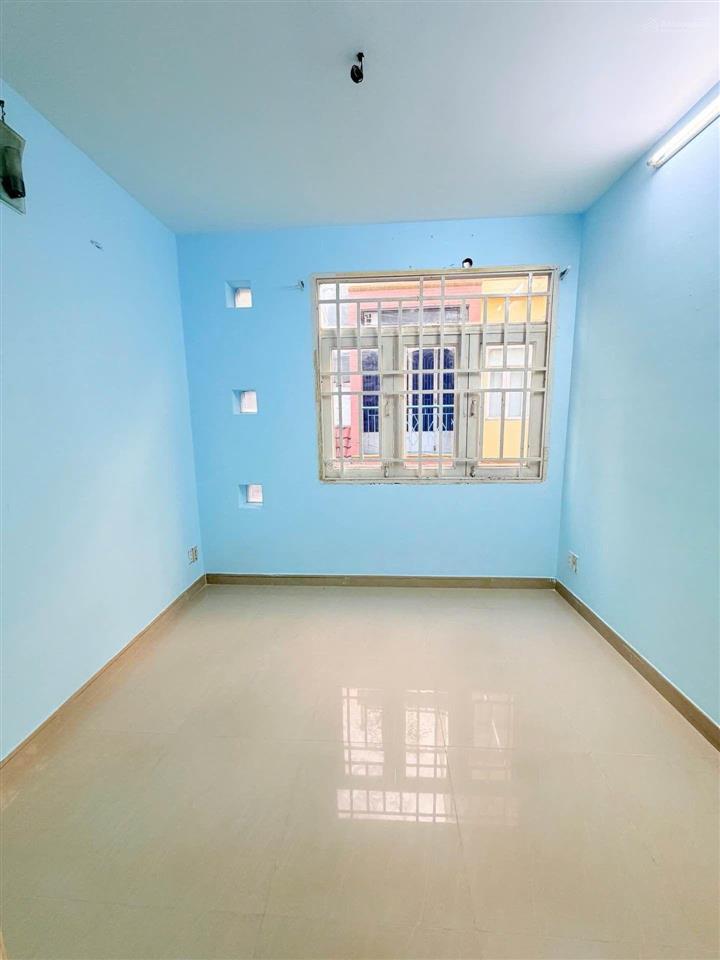 Siêu phẩm q3 ngay nguyễn đình chiểu cmt8 .hiếm nhà bán hẻm 4m gần mặt tiền đường .dt 32m2.bán 8.5tỷ
