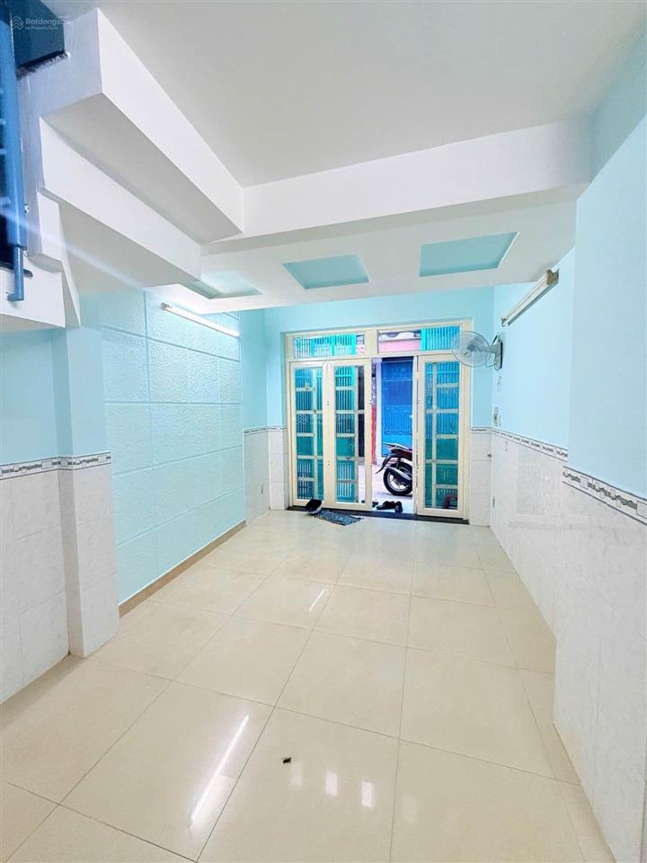 Siêu phẩm q3 ngay nguyễn đình chiểu cmt8 .hiếm nhà bán hẻm 4m gần mặt tiền đường .dt 32m2.bán 8.5tỷ
