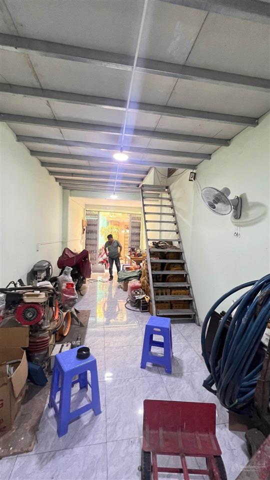 Dt 3m.14m(dt sử dụng 99.6m) 3tầng. sư vạn hạnh q10.20m ra mặt tiền đường.gần ngã 7 .bán 6.5tỷ