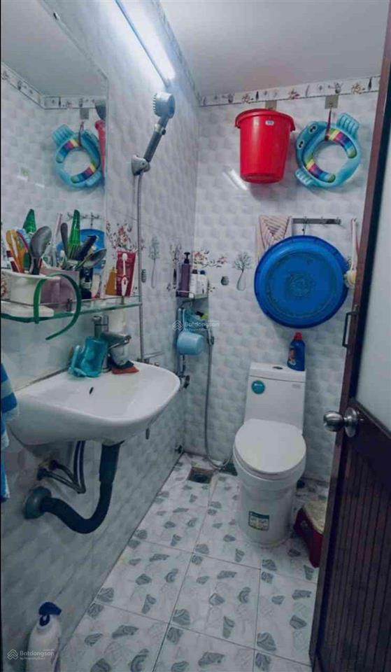Nhà 2mặt hẻm trần hưng đao q5.hẻm trước 20m.2tầng 3phòng ngủ.2 mặt hẻm trước sau gía 6.8tỷ