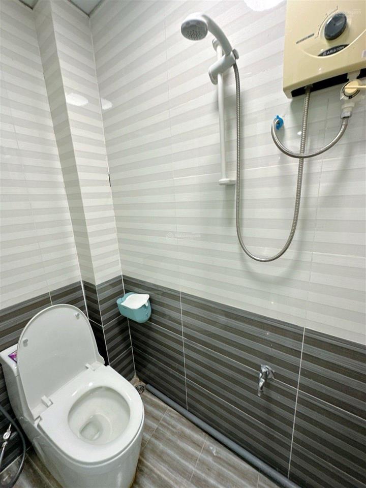 Ngộp ngân hàng định gía 10 tỷ.hxh.nguyễn thiện thuật q3 củ nay là f bàn cờ .dt 40m2 bán 7.1 tỷ tl