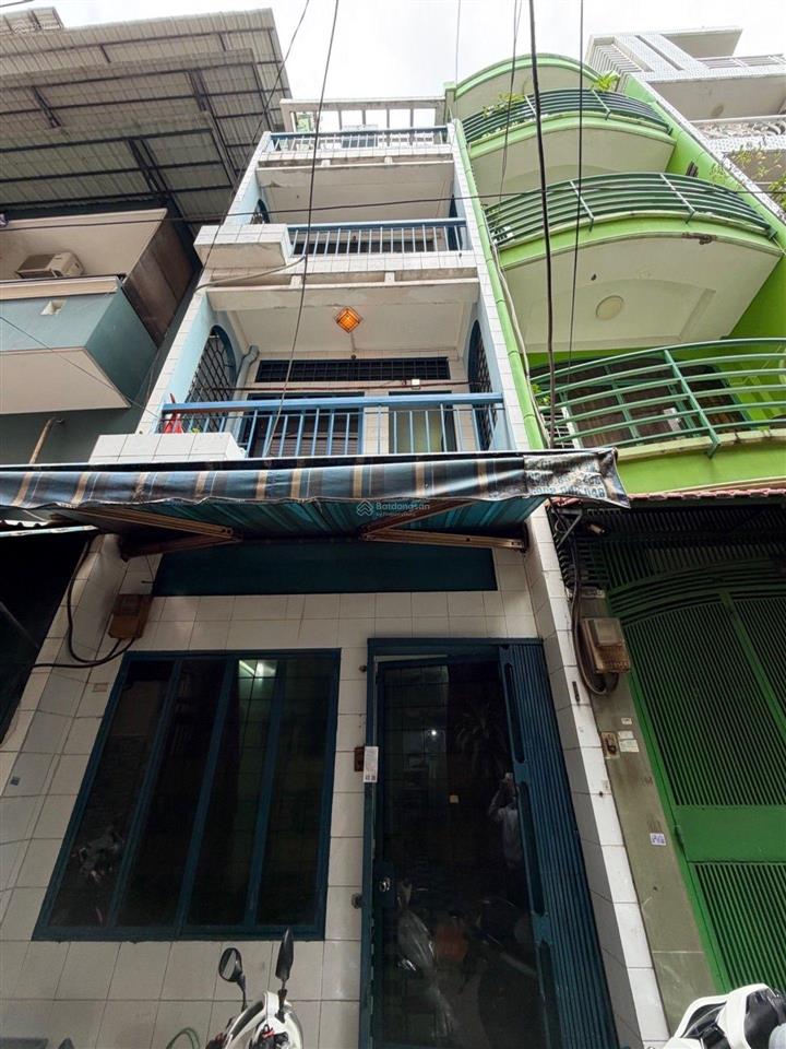 Siêu phẩm q3 ngay đường. chợ bàn cờ .phố ẩm thực đêm. xe hơi ngủ trong nhà .dt 32m2 giá 6.4 tỷ tl