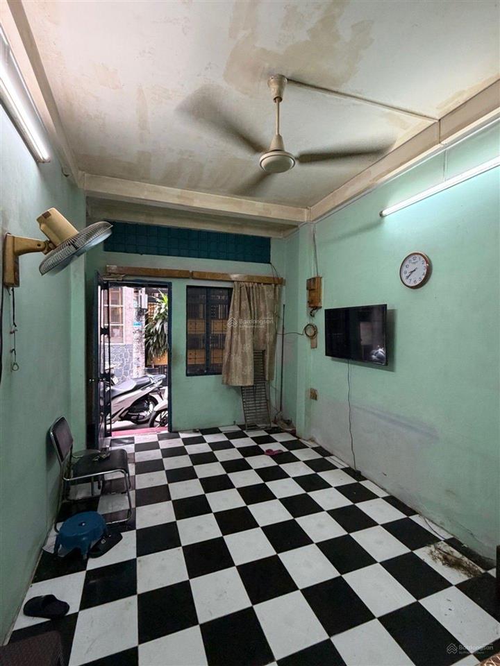 Siêu phẩm q3 ngay đường. chợ bàn cờ .phố ẩm thực đêm. xe hơi ngủ trong nhà .dt 32m2 giá 6.4 tỷ tl