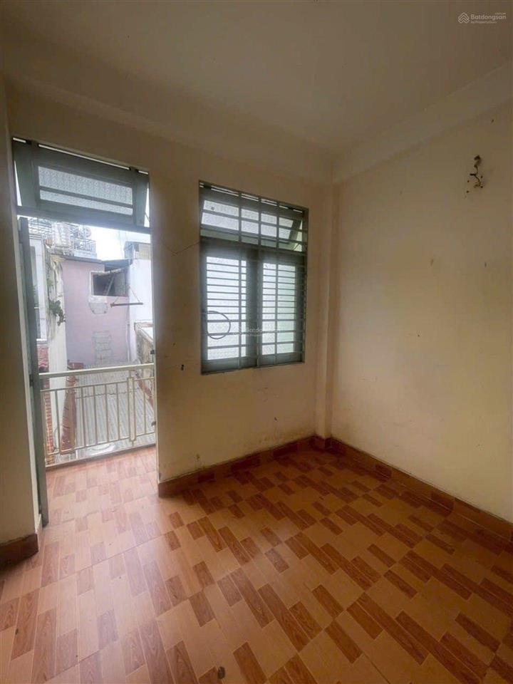 Nguyễn đình chiểu f bàn cờ .trung tâm. q3.hẻm thông 4m .dt 30m2 4tẩng.btct giá 7.6tỷ .tl