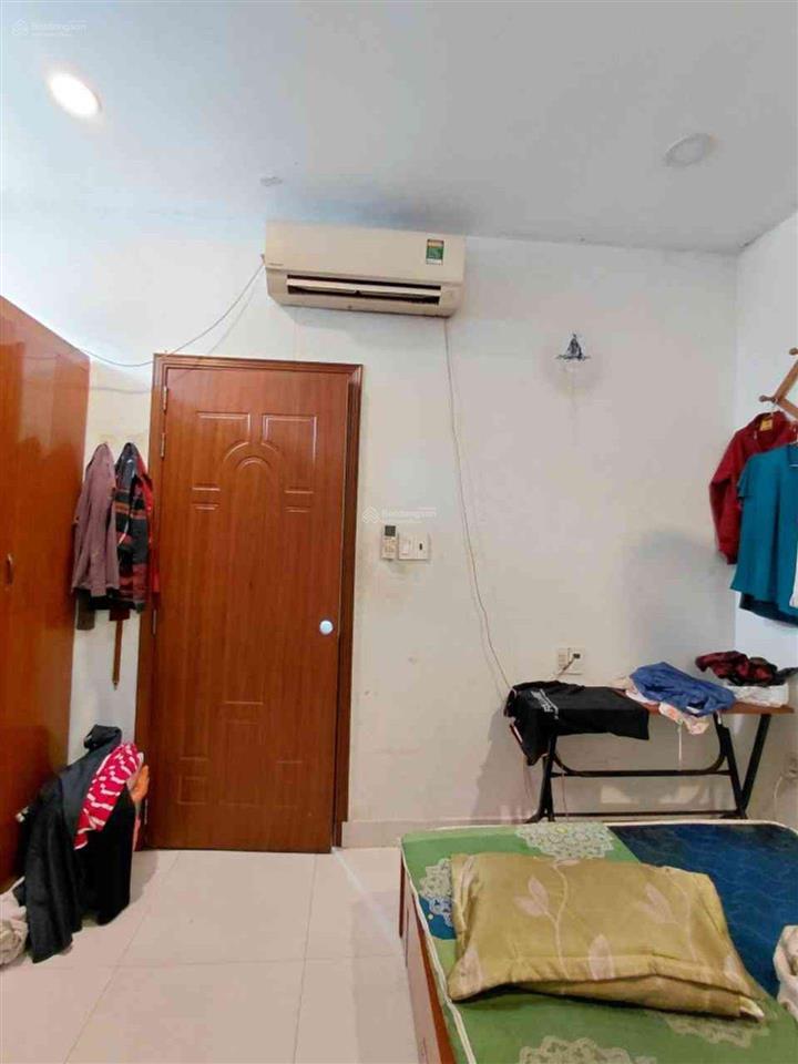 Đjện biên phủ căn góc. thoáng không lộ giới .quận 10.4tầng. 6 phòng ngủ giá .8.6tỷ tl