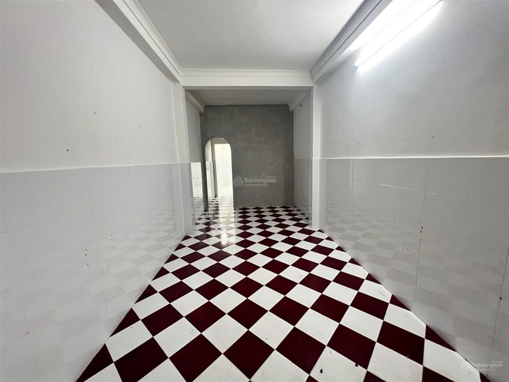 Siêu phẩm. đường 3/2, q.10. hẻm xe hơi 4.6m ô tô vào nhà. dt 41m2. 3.1m  13.4m. bán 8.5 tỷ