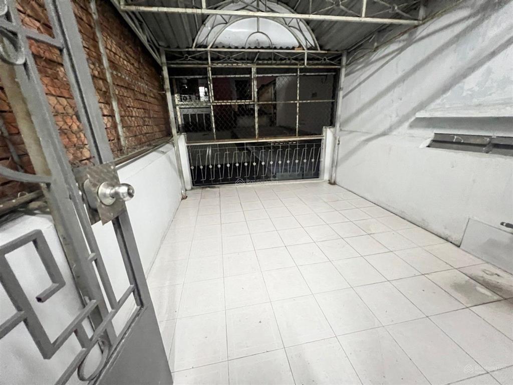Siêu phẩm. đường 3/2, q.10. hẻm xe hơi 4.6m ô tô vào nhà. dt 41m2. 3.1m  13.4m. bán 8.5 tỷ