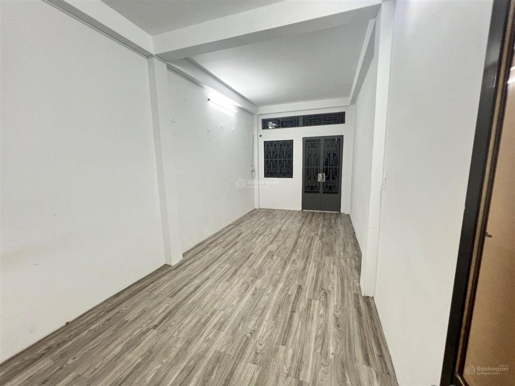 Siêu phẩm. đường 3/2, q.10. hẻm xe hơi 4.6m ô tô vào nhà. dt 41m2. 3.1m  13.4m. bán 8.5 tỷ