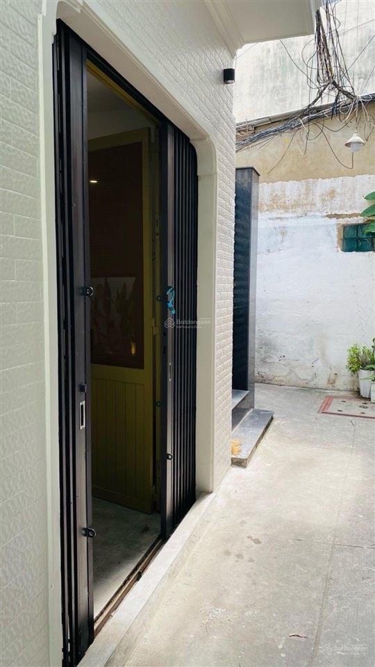 Hòa hưng sát bên clb lan anh. nhà mới ở ngay. hẻm rộng xe tải. 52m2. 3 tầng btct. bán 6.35 tỷ