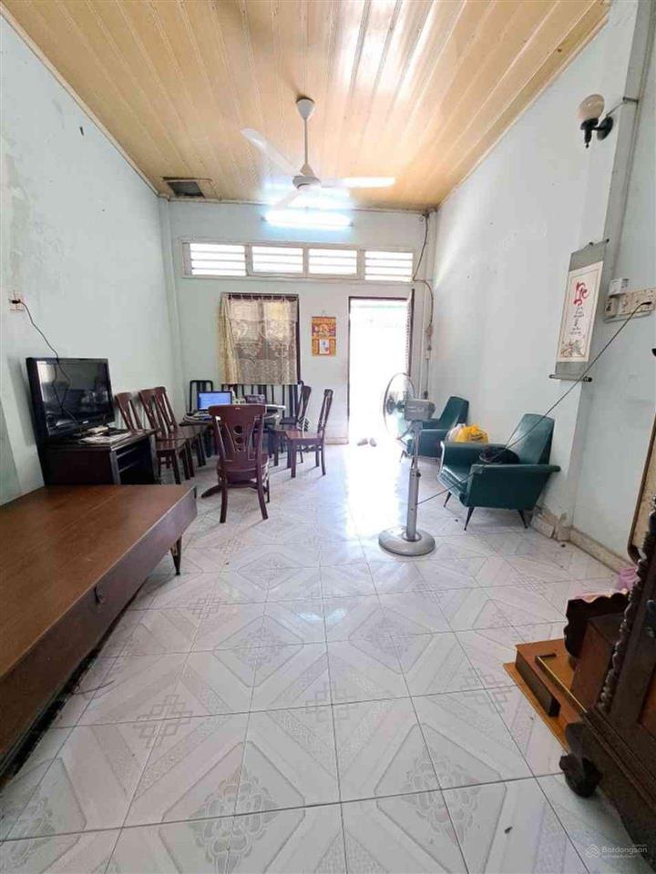 Hòa hưng quận 10 ..không vướng tod .sau nầy ngay ga metro bến thành tham lương số 2 dt 42m2 giá 6tỷ