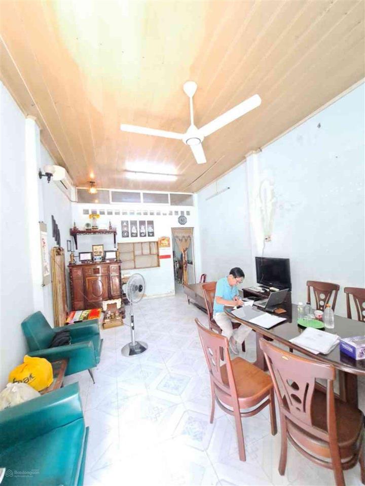 Hòa hưng quận 10 ..không vướng tod .sau nầy ngay ga metro bến thành tham lương số 2 dt 42m2 giá 6tỷ
