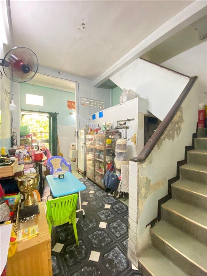 Ngay mặt tiền đường trần phú f4 quận 5 củ .f chợ quán .khu vực kinh doanh .dt 35m2 giá
