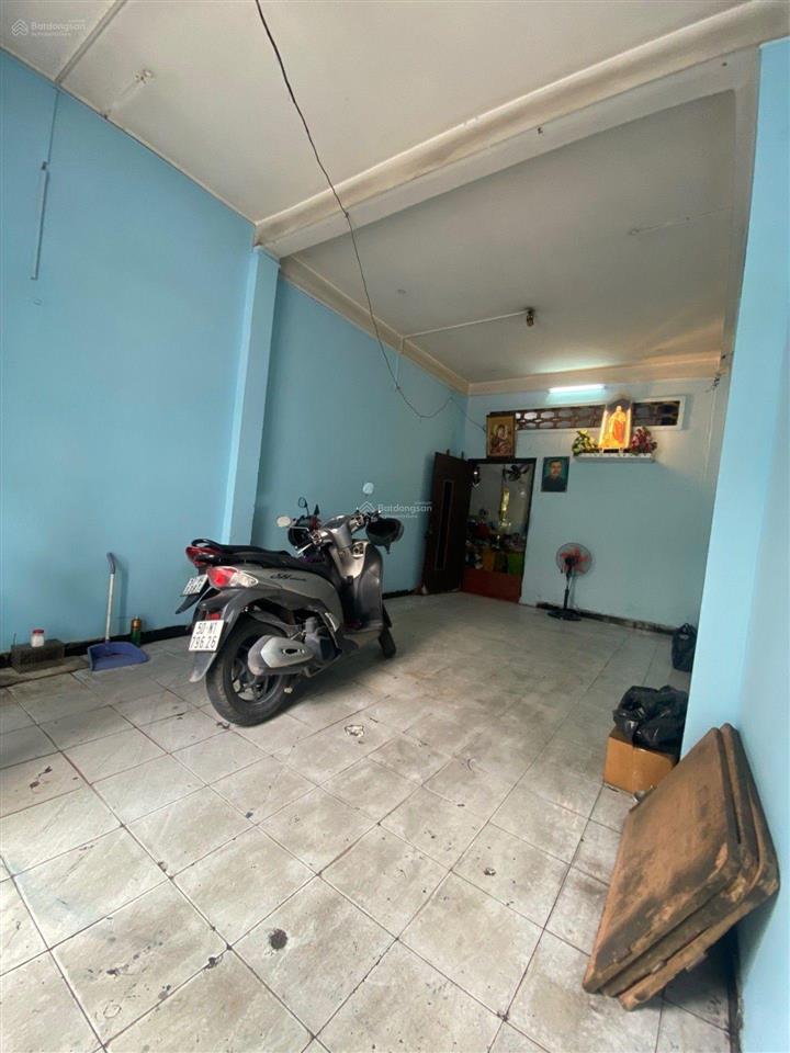 Ngay mặt tiền đường trần phú f4 quận 5 củ .f chợ quán .khu vực kinh doanh .dt 35m2 giá