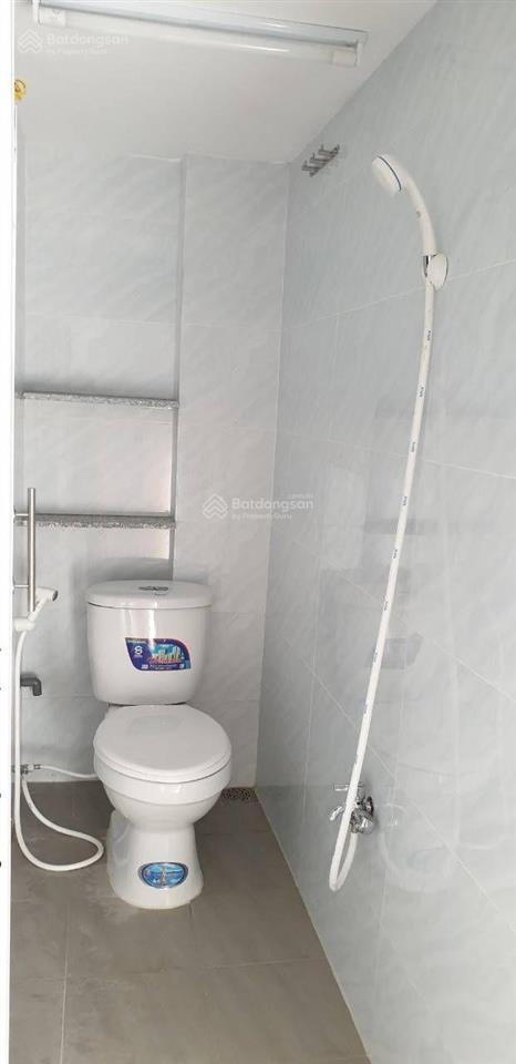 Ngay vùng lõi metro số 2 ga hòa hưng khu vip sau này rất nhiều tiện ích. dt 18m2 bán 3.8 tỷ tl