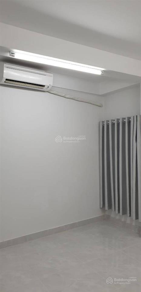 Ngay vùng lõi metro số 2 ga hòa hưng khu vip sau này rất nhiều tiện ích. dt 18m2 bán 3.8 tỷ tl