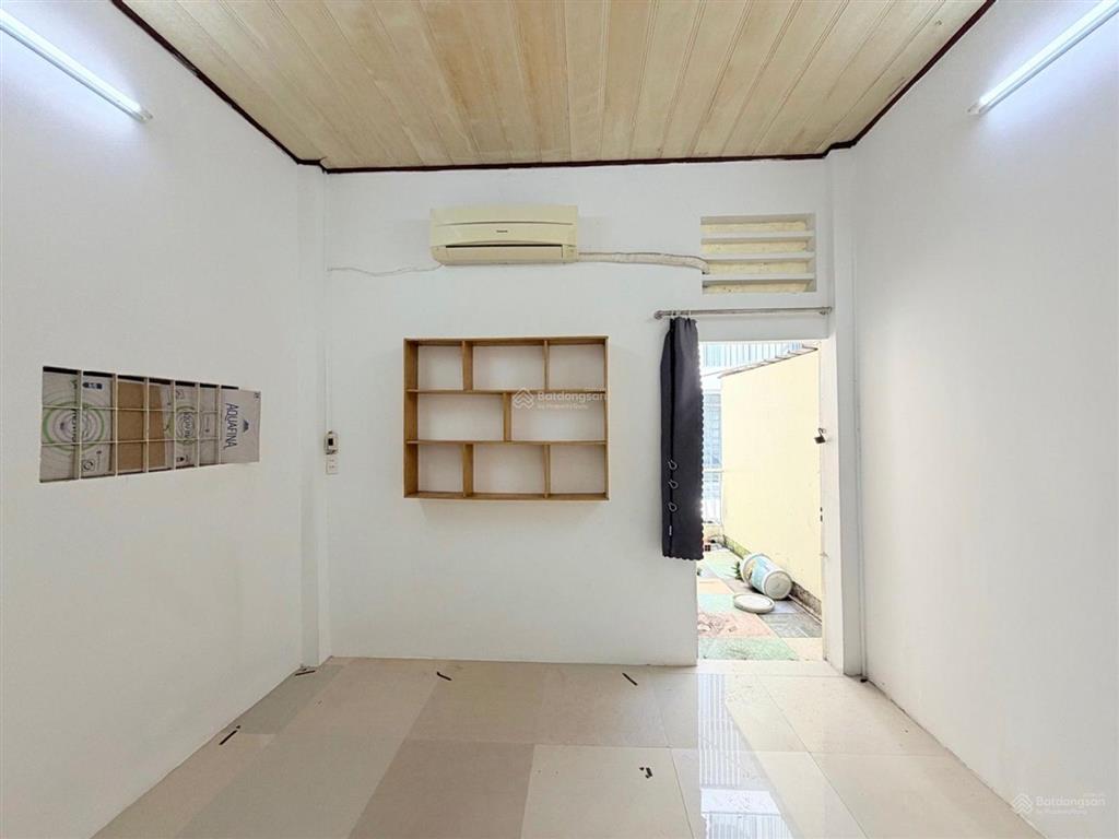 Nhà vip 2 mặt tiền hẻm thành thái .trung tâm quận 10 dt 45m2 .3tầng giá 6.5tỷ tl