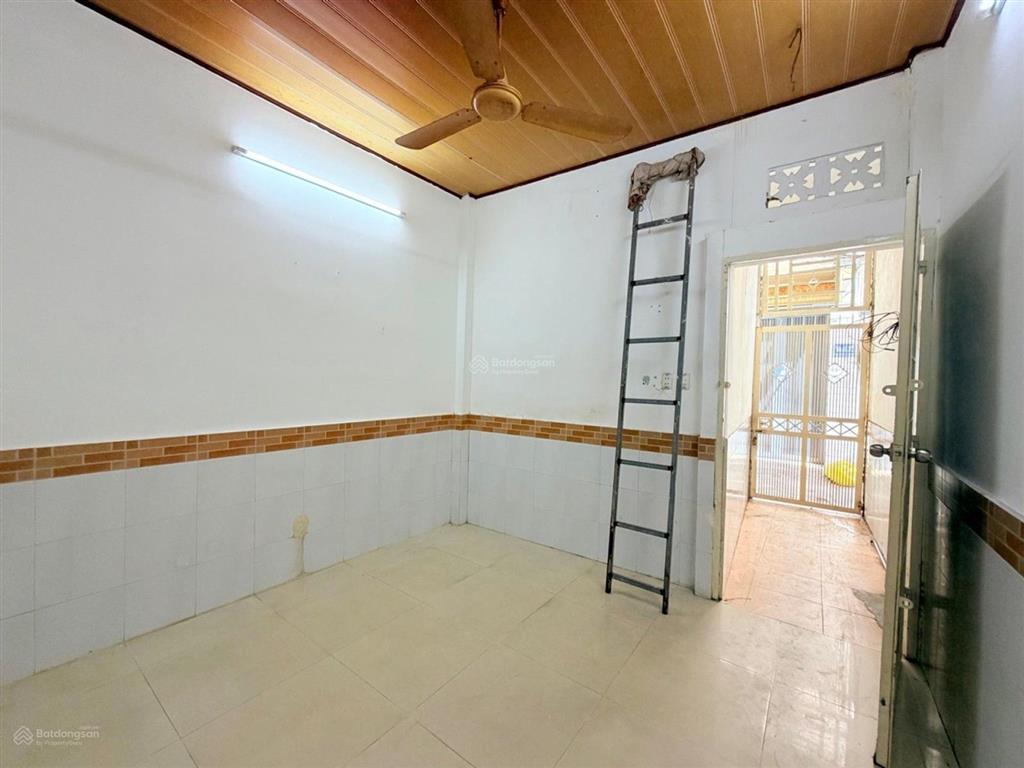 Nhà vip 2 mặt tiền hẻm thành thái .trung tâm quận 10 dt 45m2 .3tầng giá 6.5tỷ tl
