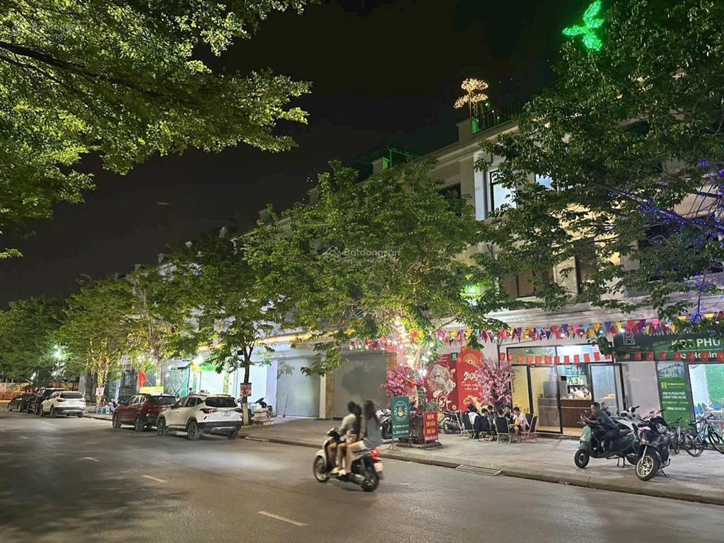 Mở bán 50 căn shophouse cạnh vinhomes liên hà  diện tích 100m2  3 tầng 1 tum