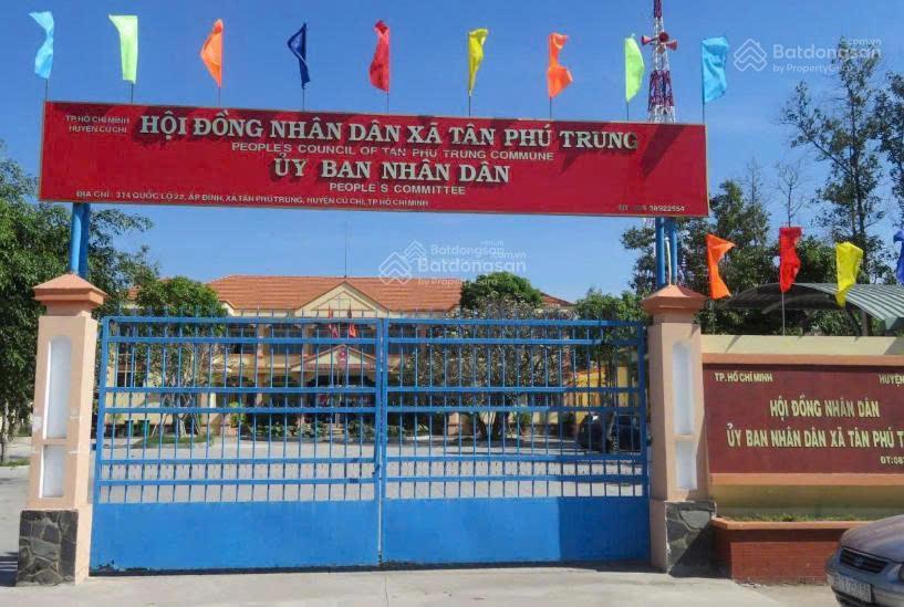 Ngộp bank bán lỗ đất 131m2 ngay uỷ ban tân phú trung huyện củ chi, cách hồ văn tắng rẽ vào 100m