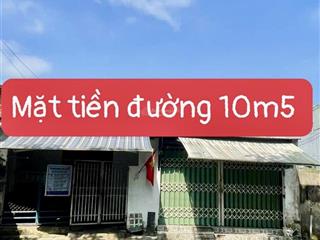 Đất nở hậu tặng nhà 2 mặt tiền mẹ nhu giá chỉ 5,55t.y , tặng kèm nhà cấp 4, trung tâm của trung tâm