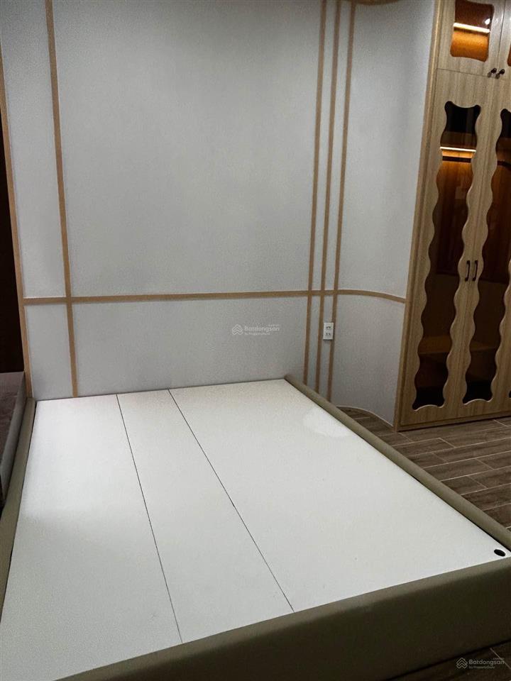 Nhà 4 tầng nguyễn văn linh 60m2 , diện tích sử dụng 250m2 , trung tâm thành phố