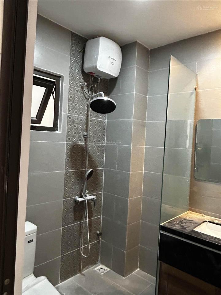 Nhà 4 tầng nguyễn văn linh 60m2 , diện tích sử dụng 250m2 , trung tâm thành phố