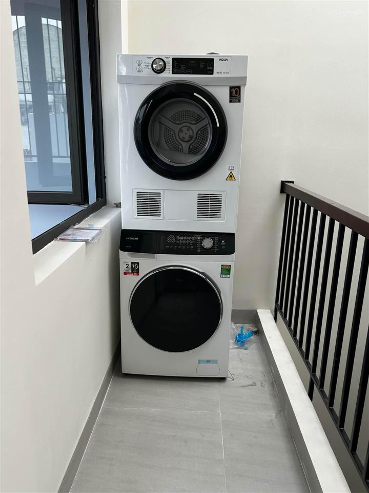 Nhà 4 tầng nguyễn văn linh 60m2 , diện tích sử dụng 250m2 , trung tâm thành phố