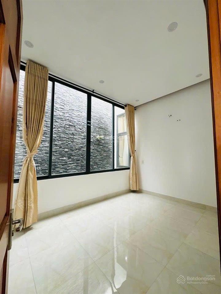 Nhà 2tầng 116m2 trà na4, ngang5m nở hậu, giếng trời thoáng mát, sân để xe vô tư,có phòng ngủ dưới,