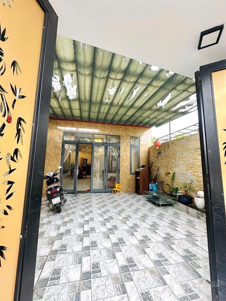 Nhà 2tầng 116m2 trà na4, ngang5m nở hậu, giếng trời thoáng mát, sân để xe vô tư,có phòng ngủ dưới,