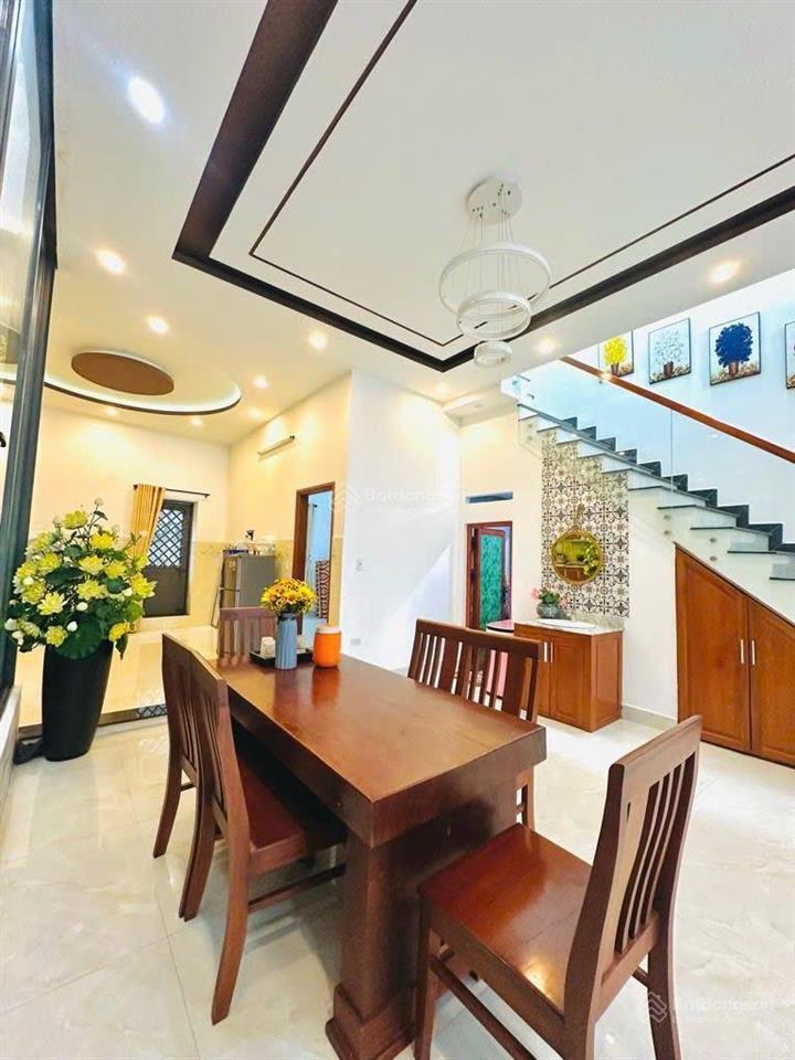 Nhà 2tầng 116m2 trà na4, ngang5m nở hậu, giếng trời thoáng mát, sân để xe vô tư,có phòng ngủ dưới,