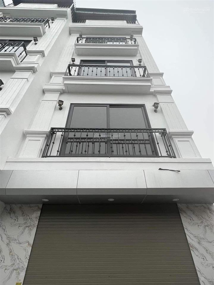 Bán nhà ngọc hồi 32m 5 tầng ô tô đỗ cổng 500m ra bến xe nước ngầm