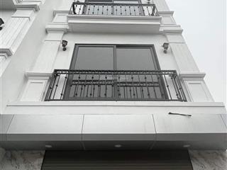 Bán nhà ngọc hồi 32m 5 tầng ô tô đỗ cổng 500m ra bến xe nước ngầm