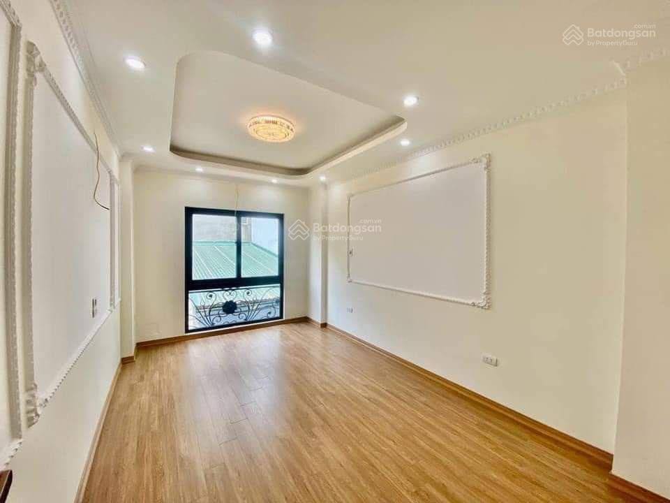 Bán nhà ngọc hồi 32m 5 tầng ô tô đỗ cổng 500m ra bến xe nước ngầm