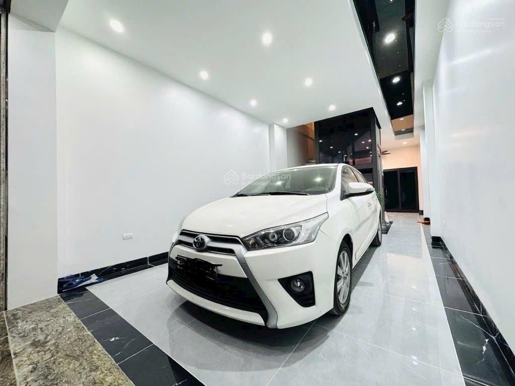 Hàng xóm royal  6t thang máy  ô tô tránh  view hồ  50m2 17,8 tỷ