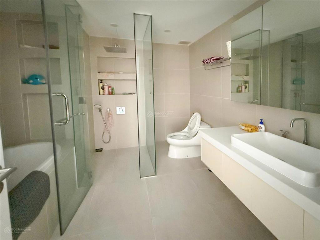 Penthouse midtown m8 phú mỹ hưng tầng 30 full nội thất tìm chủ mới rất đẹp