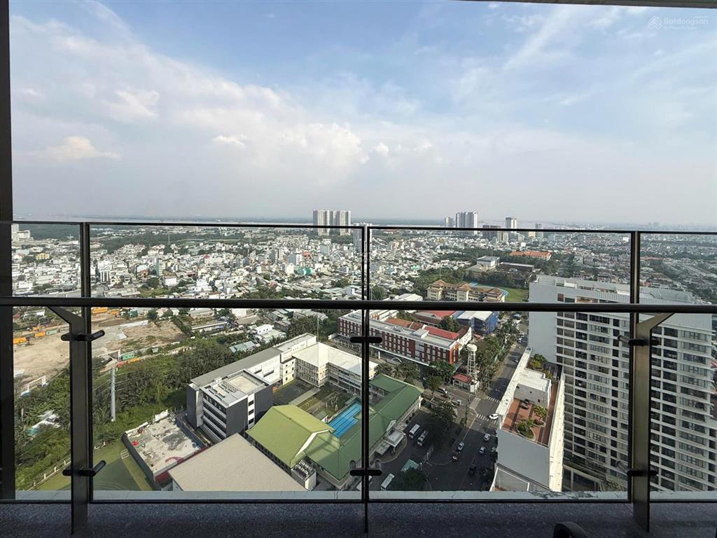 Penthouse midtown m8 phú mỹ hưng tầng 30 full nội thất tìm chủ mới rất đẹp