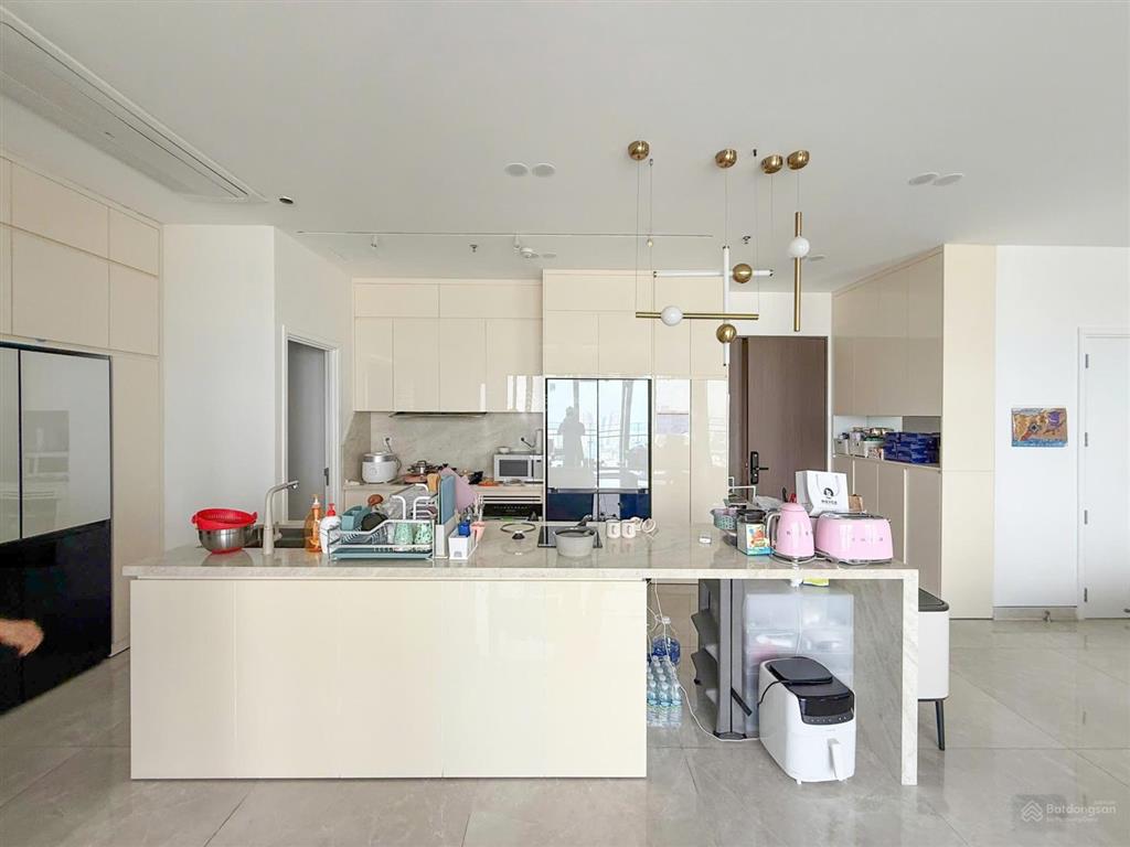 Penthouse midtown m8 phú mỹ hưng tầng 30 full nội thất tìm chủ mới rất đẹp