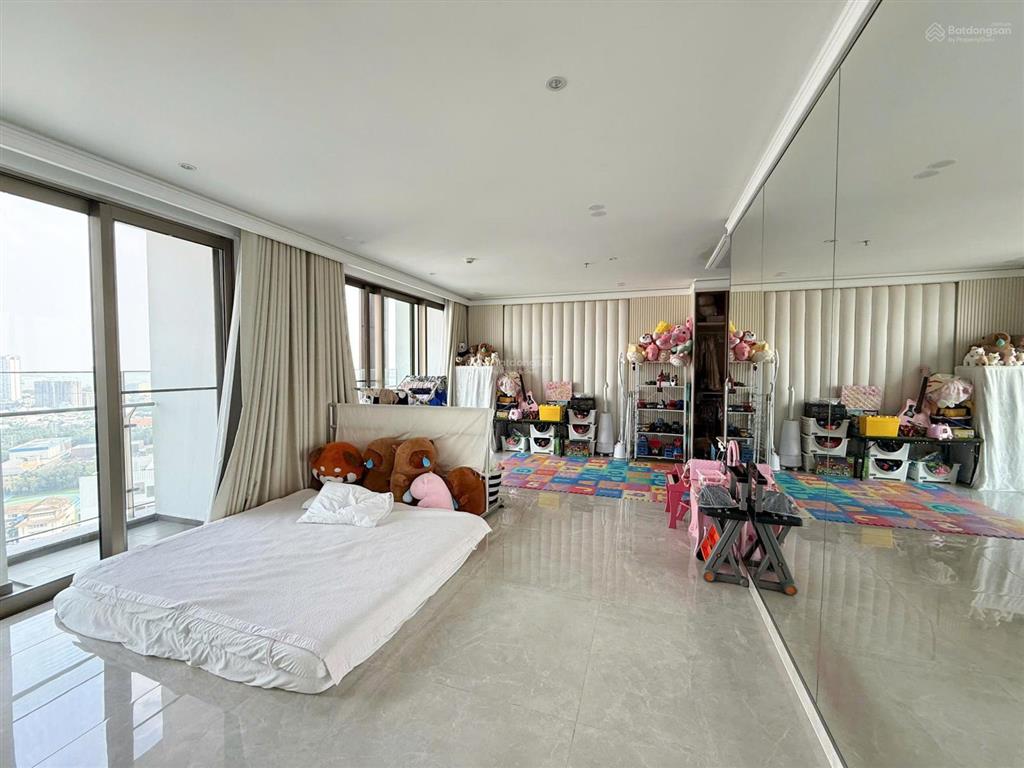 Penthouse midtown m8 phú mỹ hưng tầng 30 full nội thất tìm chủ mới rất đẹp