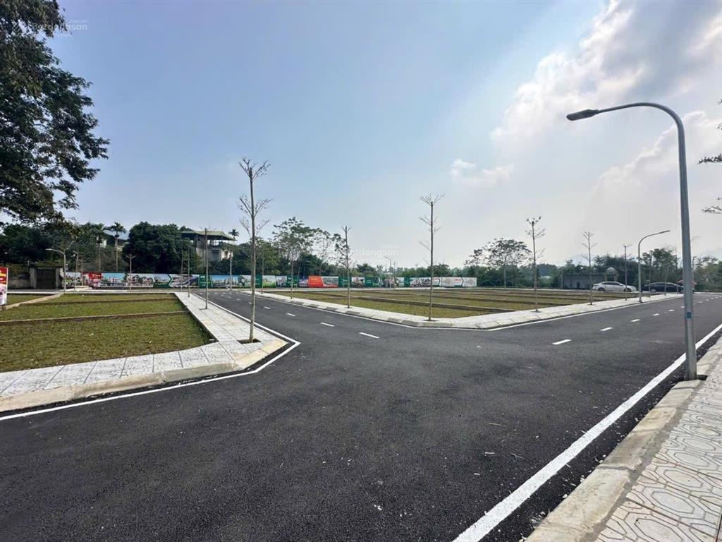 Bán gấp đất thổ cư 100m2 tại xã phú cát 2,2 tỷ, gần đại học quốc gia hà nội, công nghệ cao, fpt