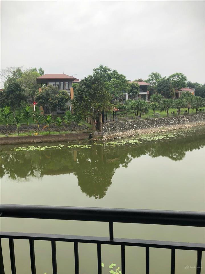 Chính chủ bán lô đất view hồ 1,9 tỷ, gần đại học quốc gia, hv tài chính, khu công nghệ cao