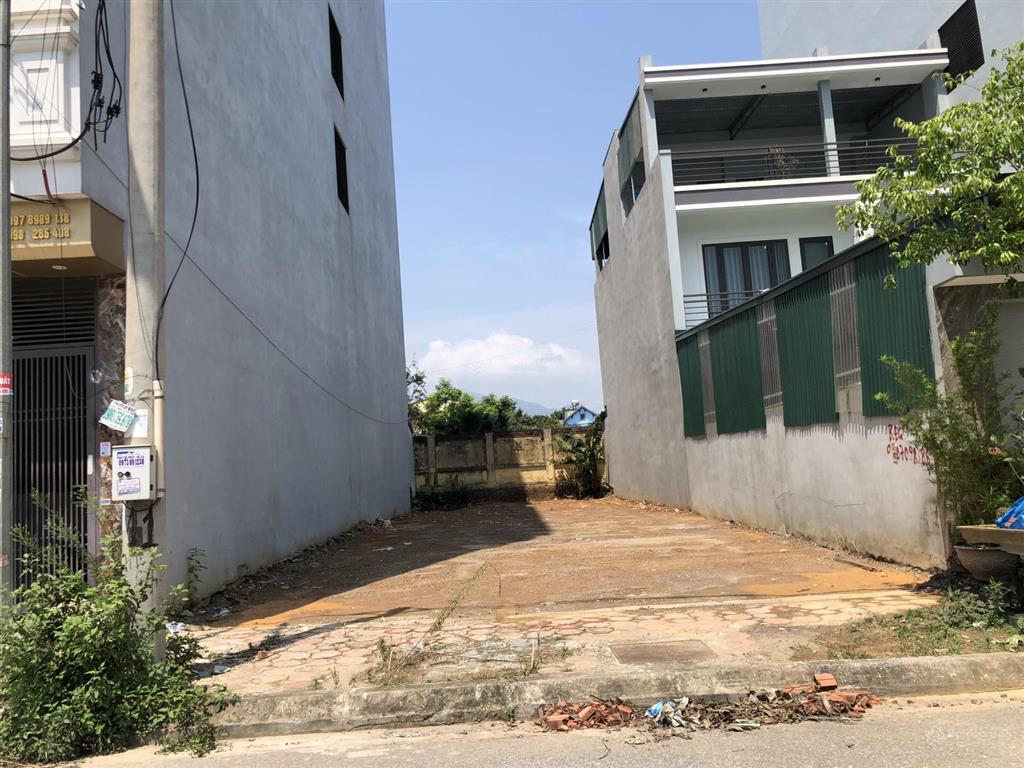 Chính chủ bán lô đất view hồ 1,9 tỷ, gần đại học quốc gia, hv tài chính, khu công nghệ cao