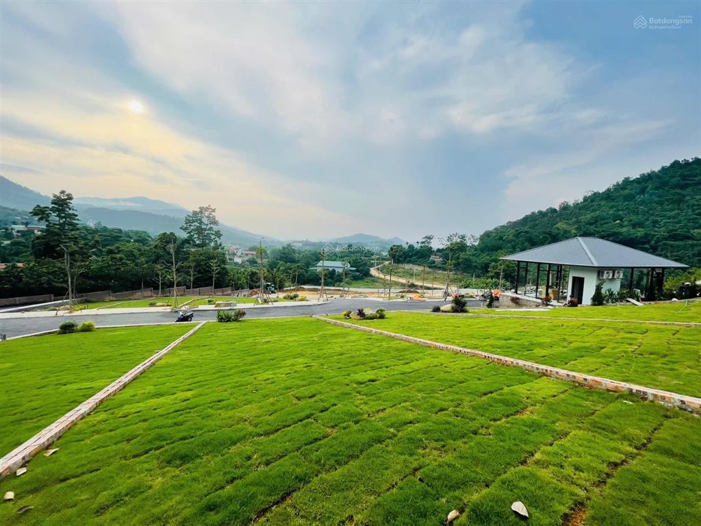 Chính chủ bán đất phú mãn 18,6tr/m2 không khí trong lành mát mẻ gần ql21a, đại học quốc gia khu cnc