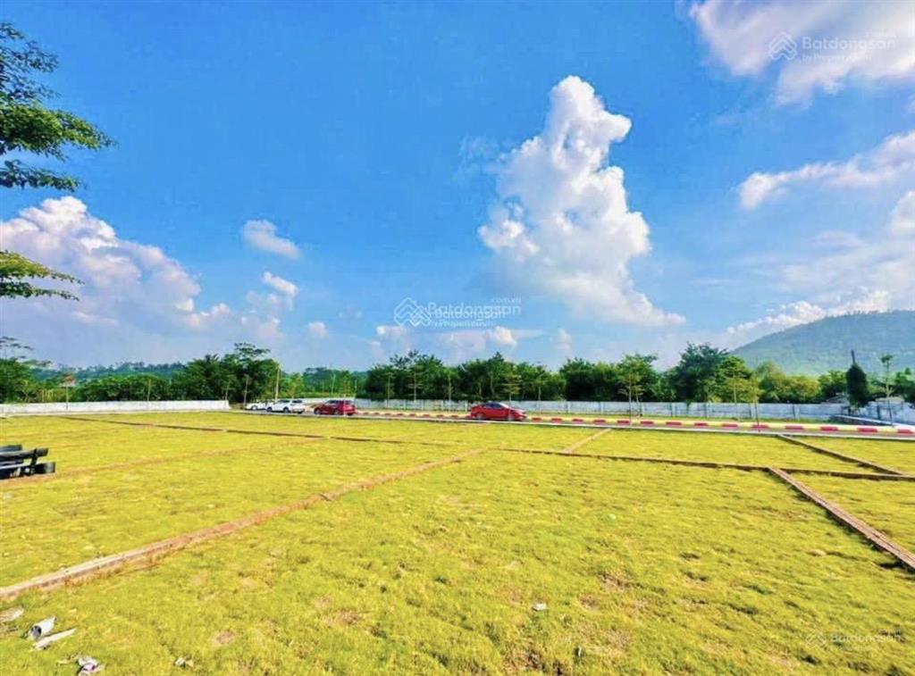 Bán nhanh lô đất 100m2 nhỉnh 2 tỷ tại phú cát gần sát cổng số 8 đại học quốc gia, khu công nghệ cao